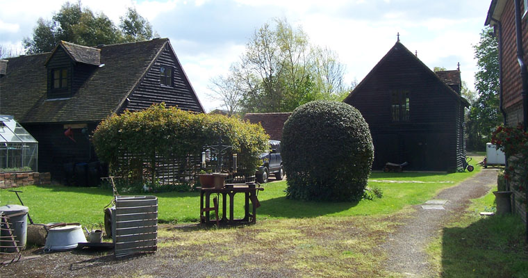 Hutchins Farm, Horley Row, Surrey, RH6 8DF (Reigate and Banstead)  (planning permission & building control) Hutchins Farm, Horley Row, Surrey, RH6 8DF (Reigate and Banstead)  (planning permission & building control) architect, ARB / RIBA