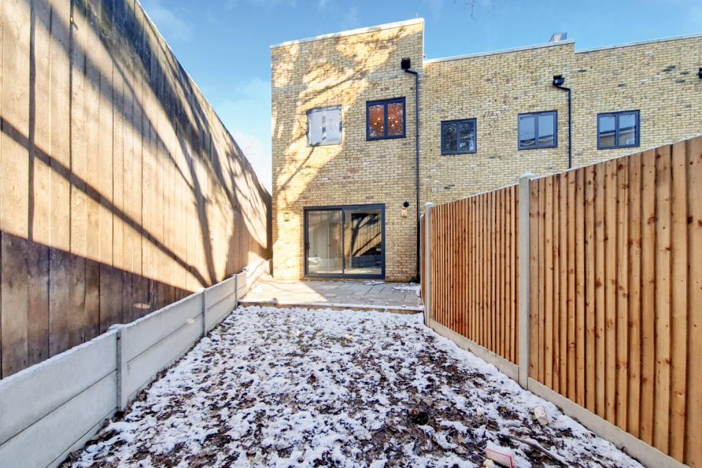 Land Rear of Bellegrove Road, Welling, DA163PB (Bexley Council) (planning permission & building control) architect, ARB / RIBA
